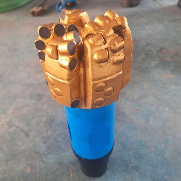118mm Diameter API Matrix Body Oil Gas PDC Diamond Drill Bit 6