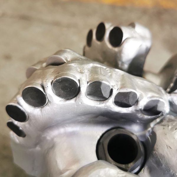 6-1-8 inch Factory Certified Matrix PDC Diamond Drilling Bit for Oil Gas Mining 7