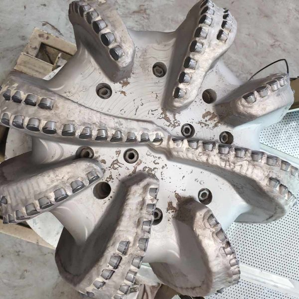 Customized Premium Diamond 8 Blade PDC Drill Bit for Oil Gas Well Drilling 7