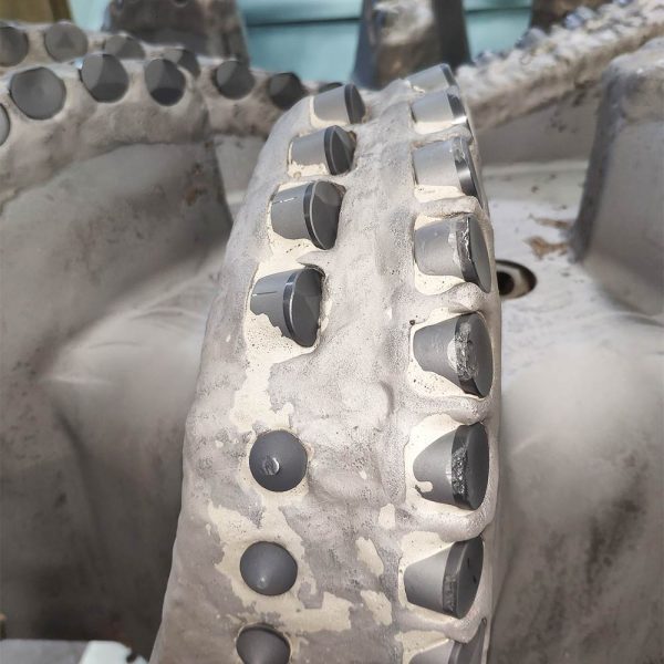 Customized Premium Diamond 8 Blade PDC Drill Bit for Oil Gas Well Drilling 8